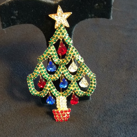 Vintage New Christmas Tree Brooch - Picture 1 of 4